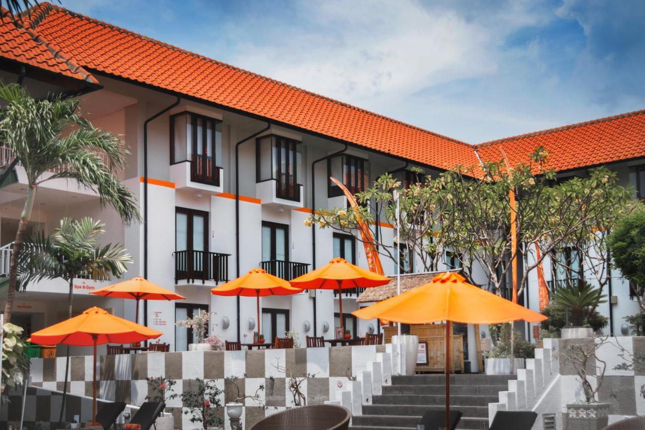 Harris Hotel Kuta Tuban Bali Exterior photo